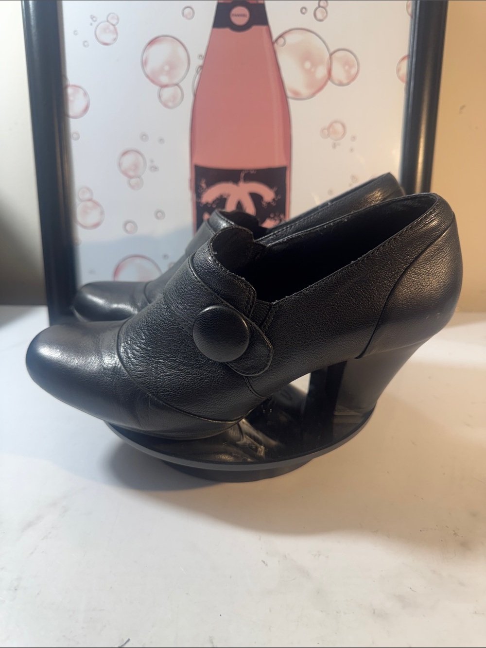 Clarks Bendables Black Leather Button Strap Shooties/Ankle Boots Women’s Size 9M